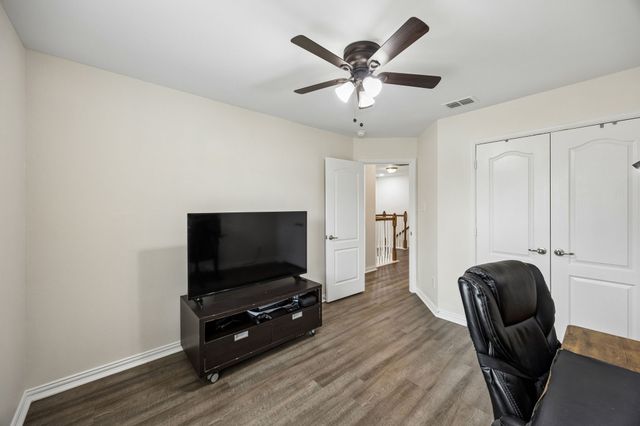 6816 Carrington Lane, Fort Worth, TX 76137