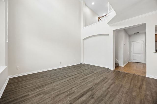 6816 Carrington Lane, Fort Worth, TX 76137