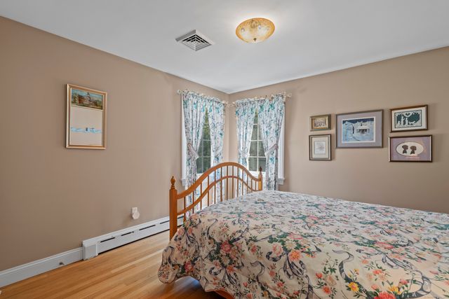 150 Black Point Road, East Lyme, CT 06357