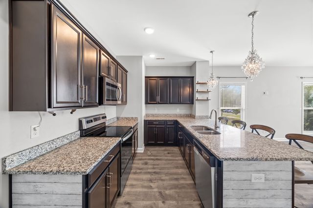 2522 Napa Valley Way, Columbia, TN 38401