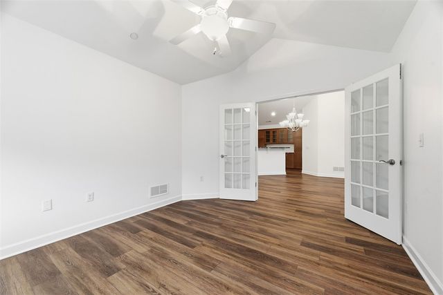 400 Spring Valley Dr, Jackson Twp, PA 16063