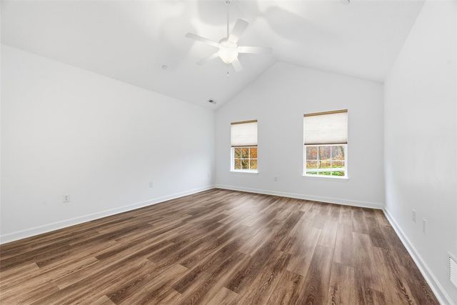 400 Spring Valley Dr, Jackson Twp, PA 16063