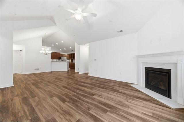 400 Spring Valley Dr, Jackson Twp, PA 16063