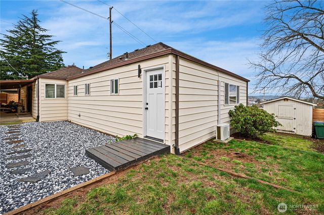 1406 Shattuck Avenue S, Renton, WA 98055