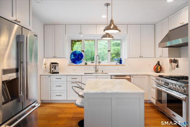 147 Highline Trail, Stamford, CT 06902