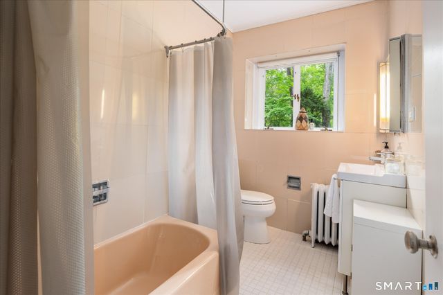 147 Highline Trail, Stamford, CT 06902
