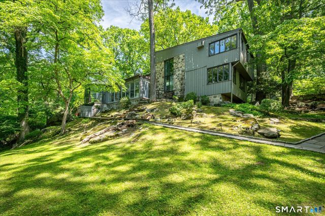 147 Highline Trail, Stamford, CT 06902