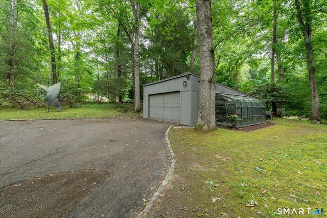 147 Highline Trail, Stamford, CT 06902