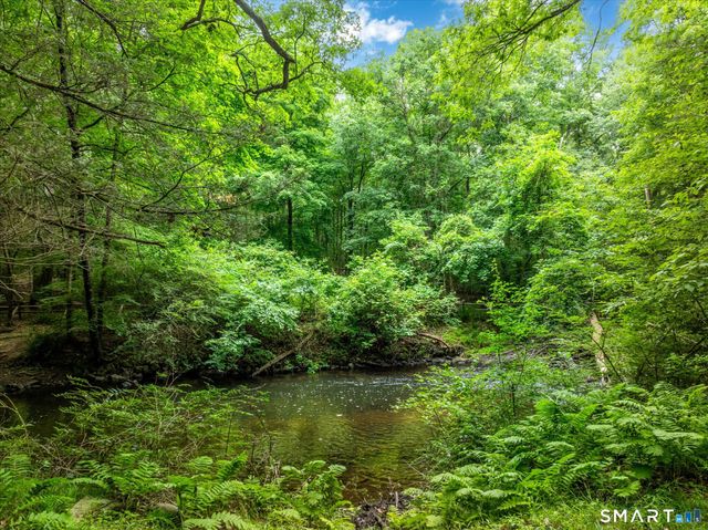 147 Highline Trail, Stamford, CT 06902