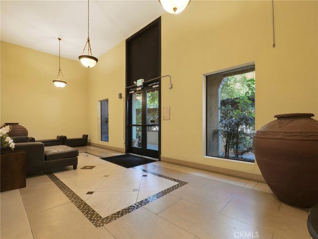 7300 Franklin Avenue 354, Los Angeles, CA 90046