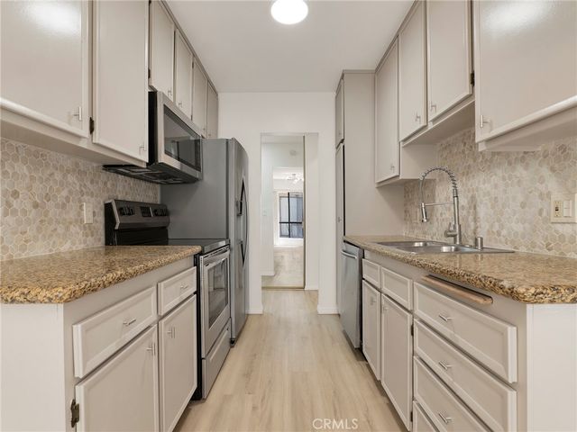 7300 Franklin Avenue 354, Los Angeles, CA 90046