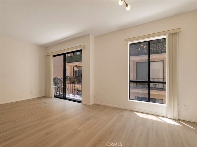 7300 Franklin Avenue 354, Los Angeles, CA 90046