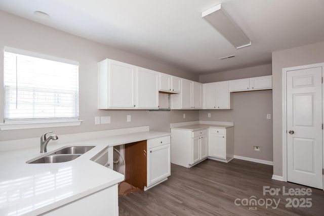 3206 Reid Brook Lane, Charlotte, NC 28208