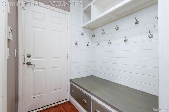 3276 Kern Road, Orion Charter Township, MI 48360