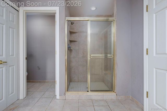 3276 Kern Road, Orion Charter Township, MI 48360