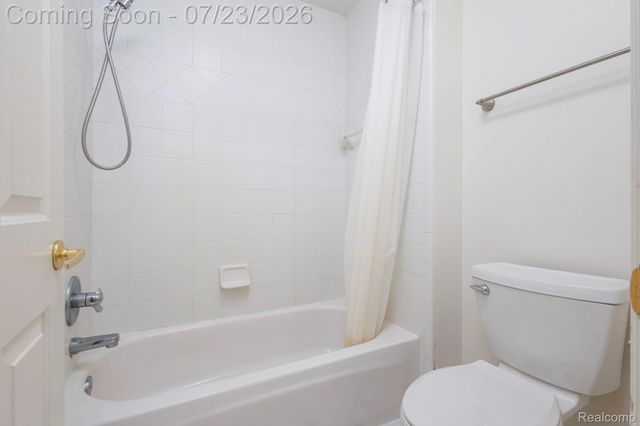 3276 Kern Road, Orion Charter Township, MI 48360