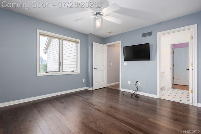 3276 Kern Road, Orion Charter Township, MI 48360