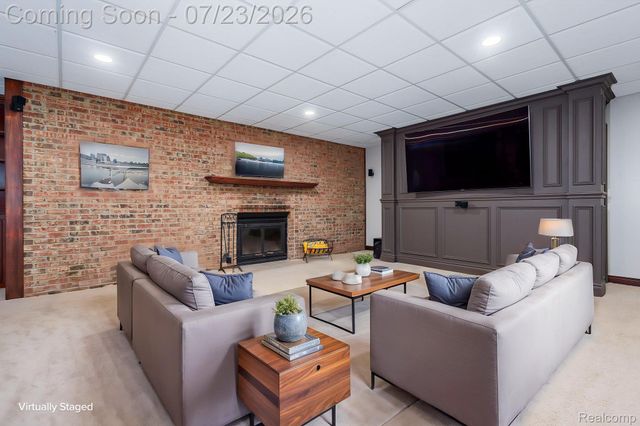 3276 Kern Road, Orion Charter Township, MI 48360