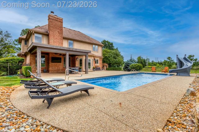 3276 Kern Road, Orion Charter Township, MI 48360