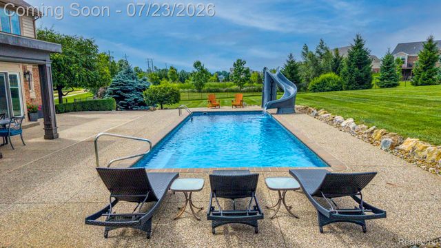 3276 Kern Road, Orion Charter Township, MI 48360