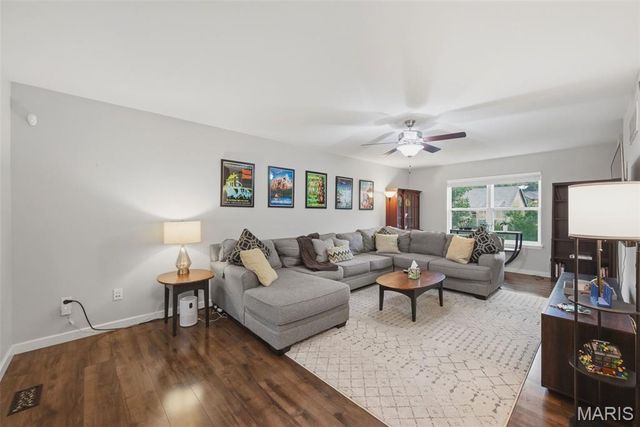1014 Maywood Drive, Eureka, MO 63025