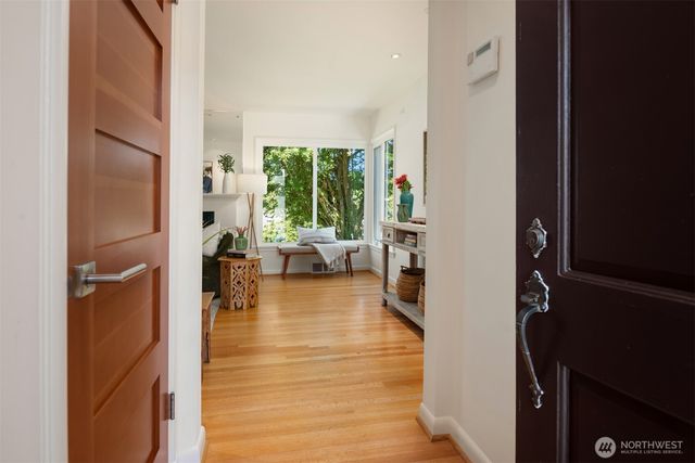 2313 47th Avenue SW, Seattle, WA 98116