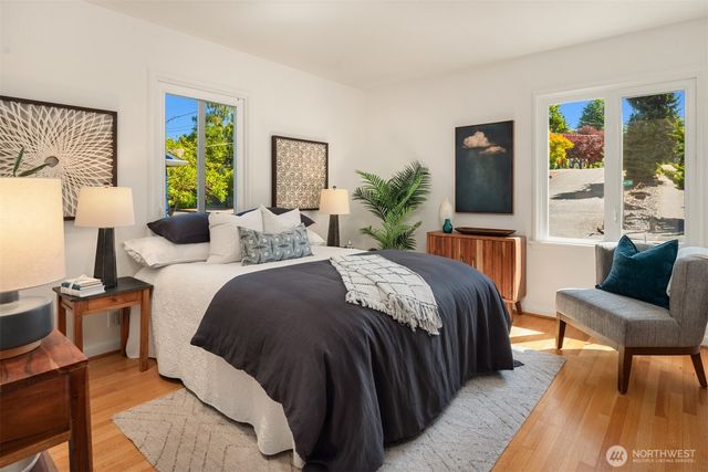 2313 47th Avenue SW, Seattle, WA 98116
