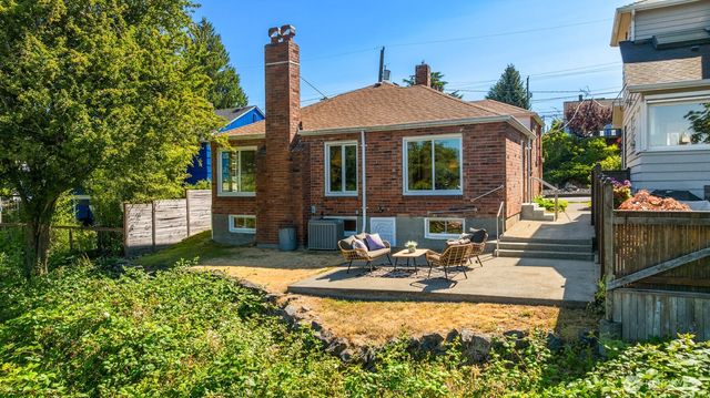 2313 47th Avenue SW, Seattle, WA 98116