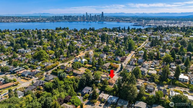 2313 47th Avenue SW, Seattle, WA 98116