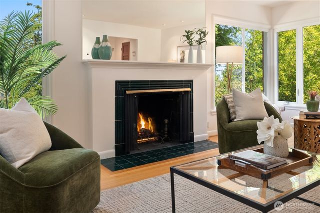 2313 47th Avenue SW, Seattle, WA 98116