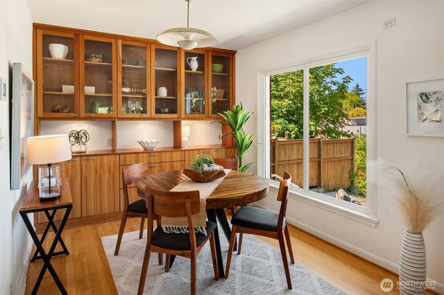 2313 47th Avenue SW, Seattle, WA 98116