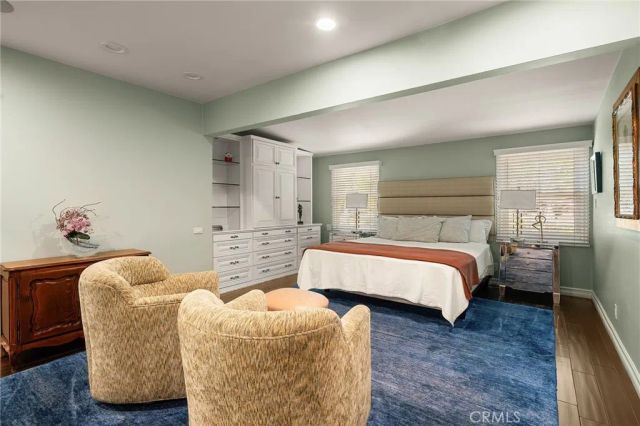 16538 Hartsook, Encino, CA 91436