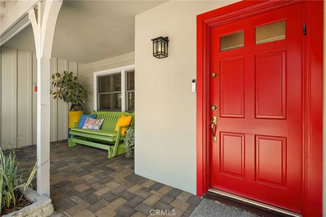 16538 Hartsook, Encino, CA 91436