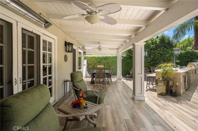 16538 Hartsook, Encino, CA 91436