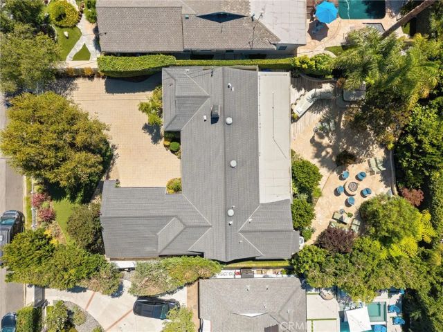 16538 Hartsook, Encino, CA 91436