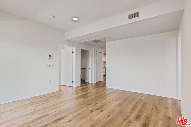 1061 S Oxford Avenue 403, Los Angeles, CA 90006