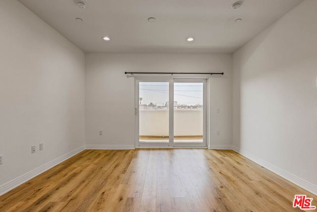 1061 S Oxford Avenue 403, Los Angeles, CA 90006