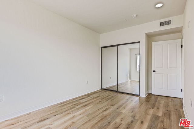 1061 S Oxford Avenue 403, Los Angeles, CA 90006