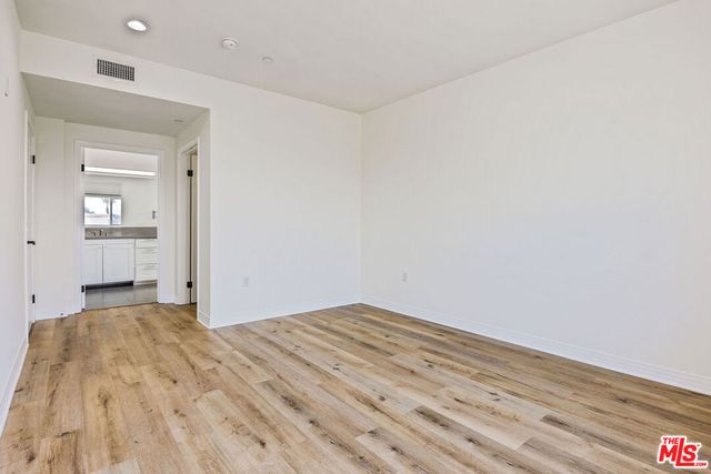 1061 S Oxford Avenue 403, Los Angeles, CA 90006