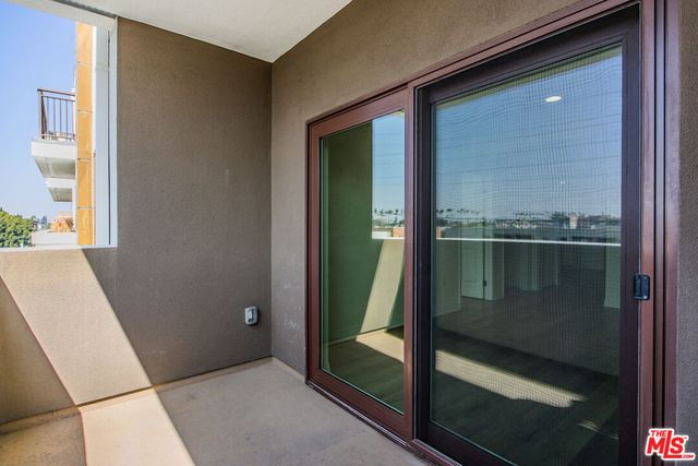 1061 S Oxford Avenue 403, Los Angeles, CA 90006