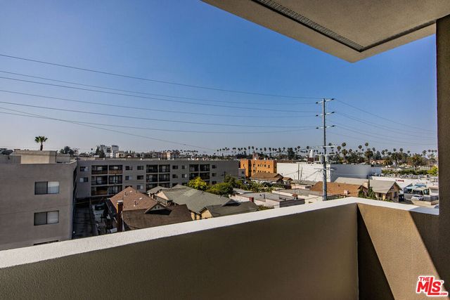 1061 S Oxford Avenue 403, Los Angeles, CA 90006