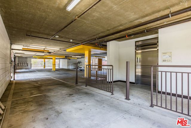 1061 S Oxford Avenue 403, Los Angeles, CA 90006