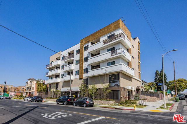 1061 S Oxford Avenue 403, Los Angeles, CA 90006