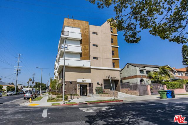 1061 S Oxford Avenue 403, Los Angeles, CA 90006