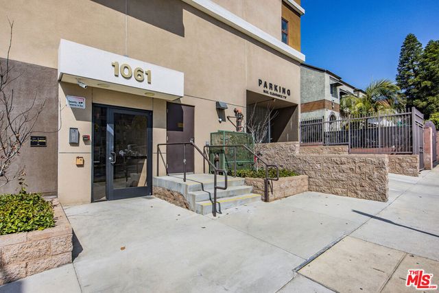 1061 S Oxford Avenue 403, Los Angeles, CA 90006