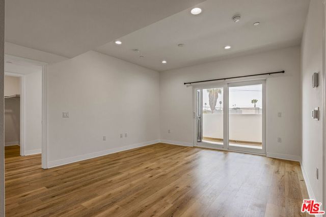 1061 S Oxford Avenue 403, Los Angeles, CA 90006