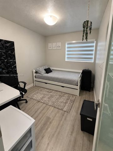 240 N 68th Avenue, Hollywood, FL 33024