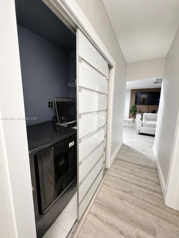 240 N 68th Avenue, Hollywood, FL 33024