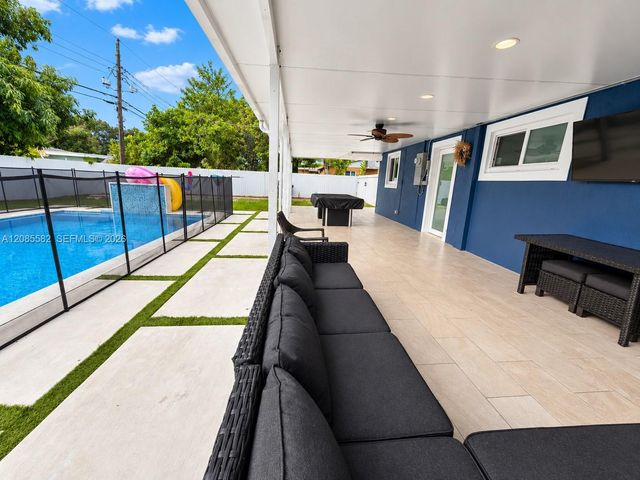 240 N 68th Avenue, Hollywood, FL 33024