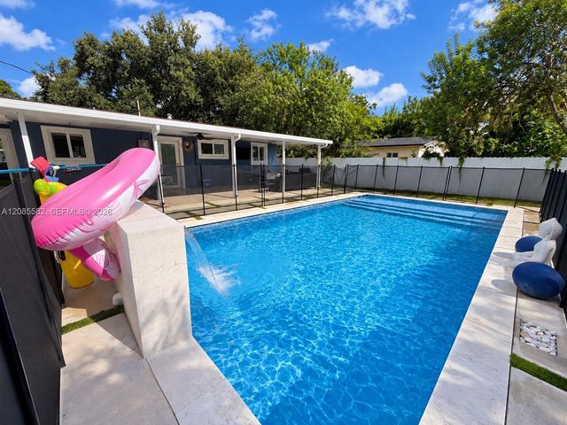 240 N 68th Avenue, Hollywood, FL 33024
